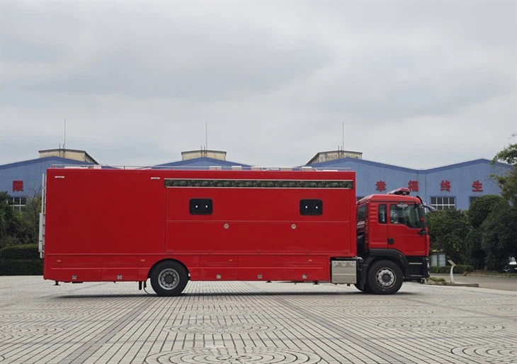 Customized 200 People Per Hour Catering RV
