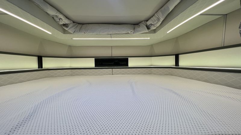 6 over cab bed from Star Wonder Boundless Universal MS600 Off Road Motorhome003 6 over cab bed from Star Wonder Boundless Universal MS600 Off Road Motorhome003